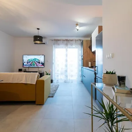 Apartment Kamarin *