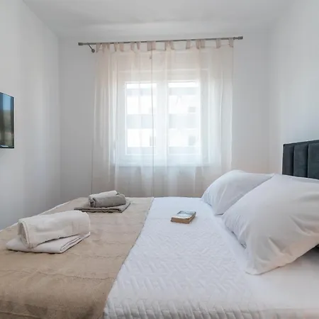 Kamarin アパート