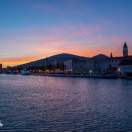 Kamarin Lägenhet Trogir